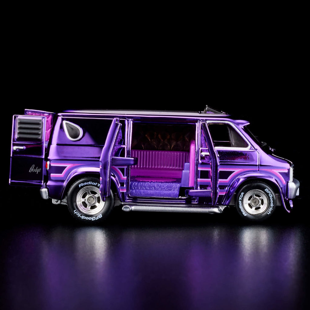 Hot Wheels RLC Exclusive ‘70s Dodge Tradesman Van