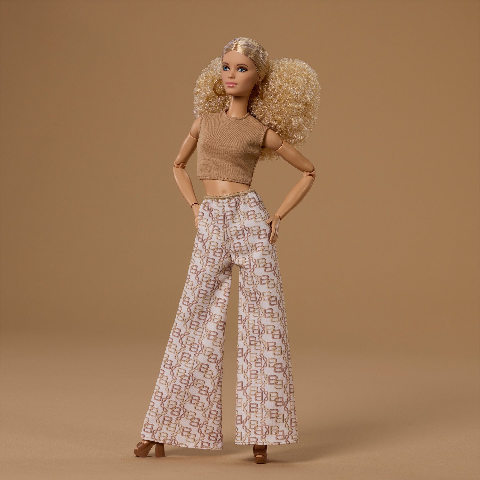 Barbie Basics 2026 Neutrals Series, Model 07