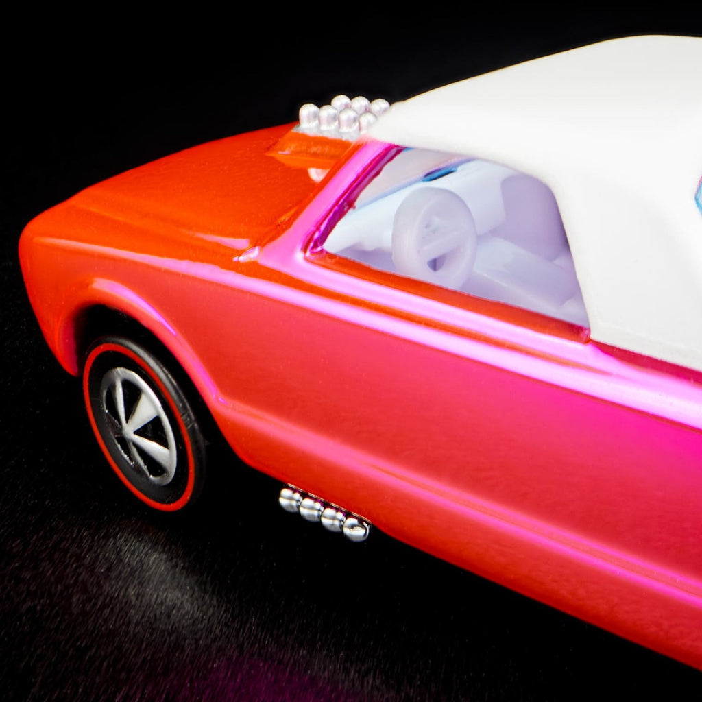 Hot Wheels RLC EXCLUSIVE 2022 PINK EDITIONS CUSTOM FLEETSIDE™