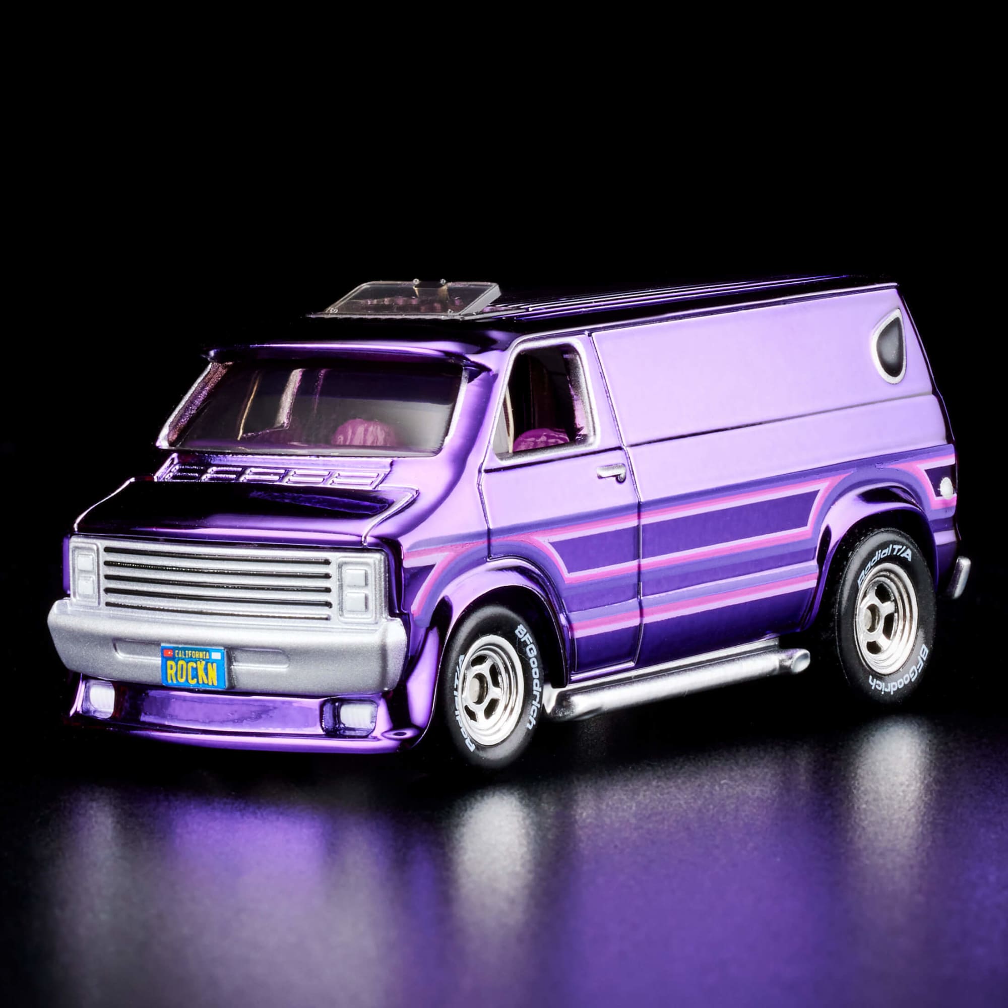 Hot Wheels RLC Exclusive ‘70s Dodge Tradesman Van