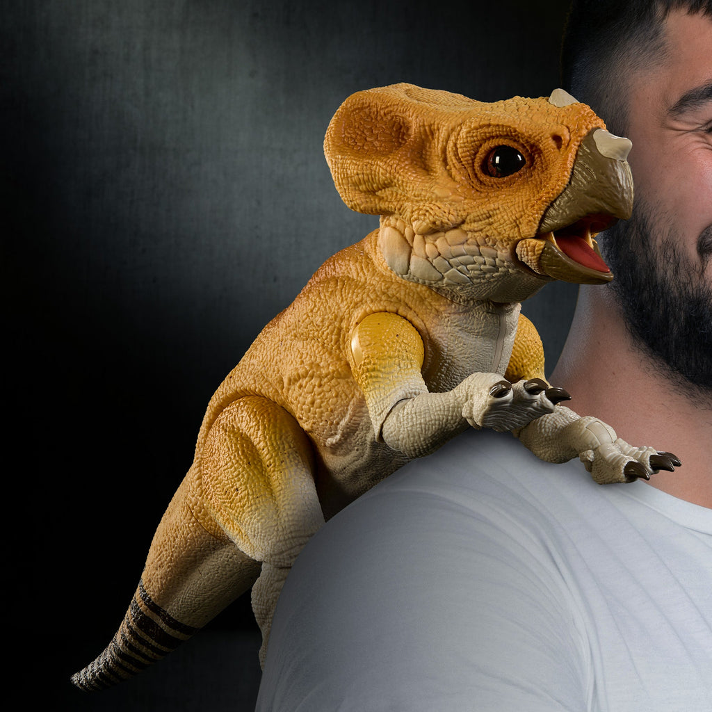 Jurassic World Hammond Collection Screen Scale Aquilops ‘Dolores’