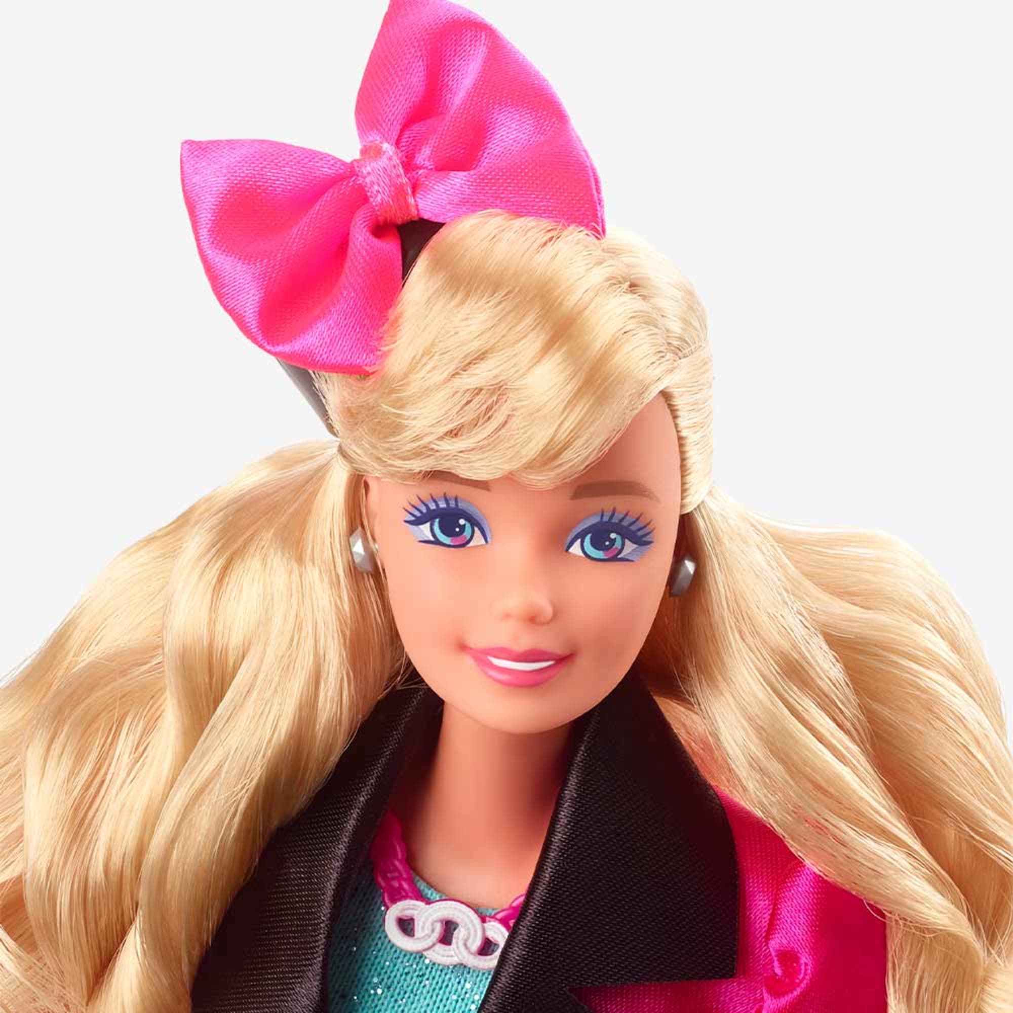 Barbie Rewind Doll - Career Girl